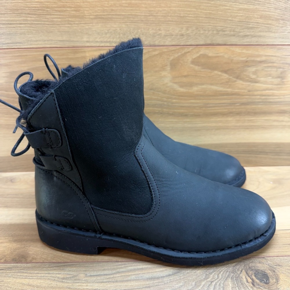 UGG Naiyah Boots Womens 9.5 Black Leather Shearling Fur Lined